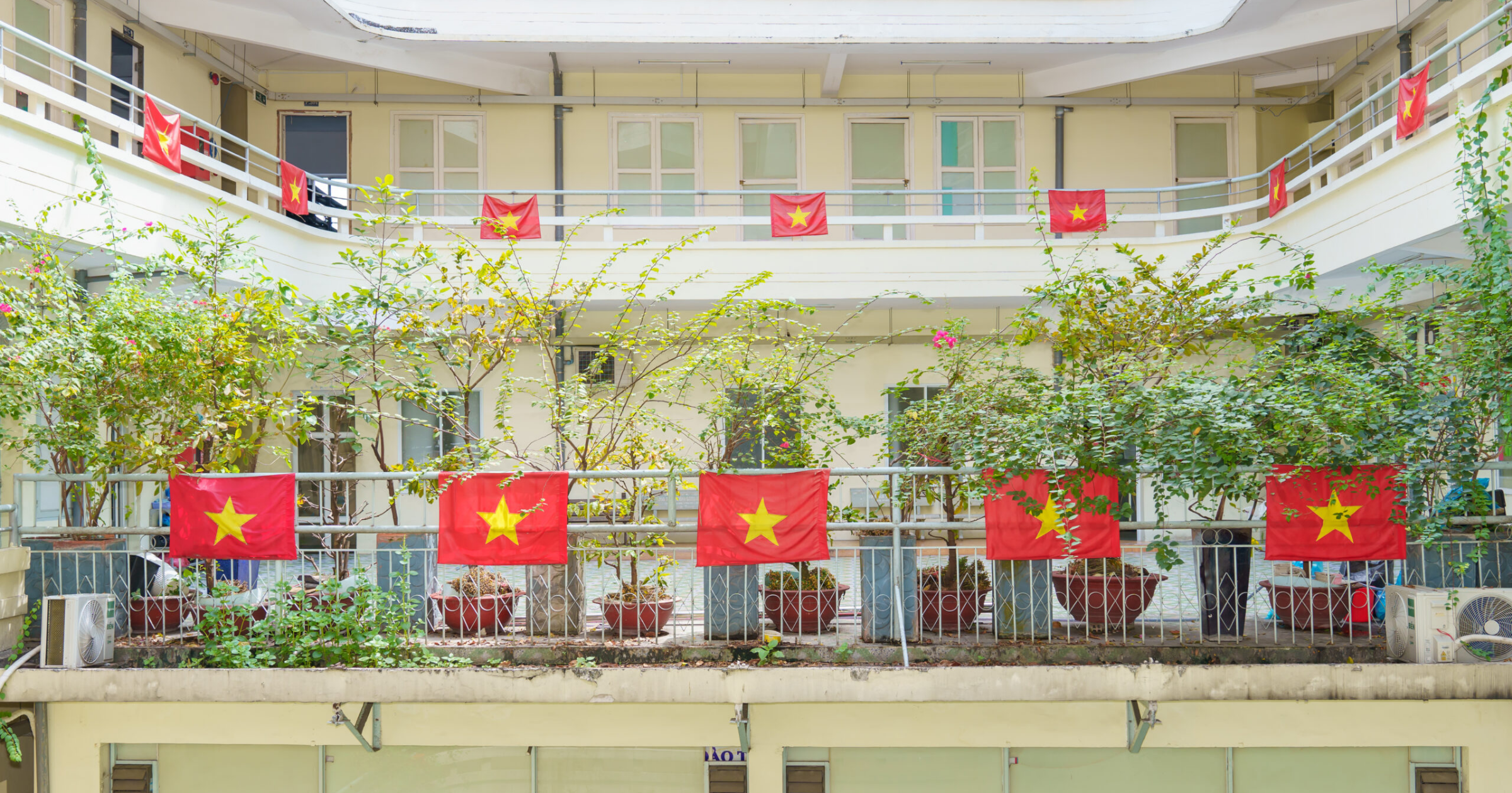 Quang cảnh trường Nguyễn Bỉnh Khiêm