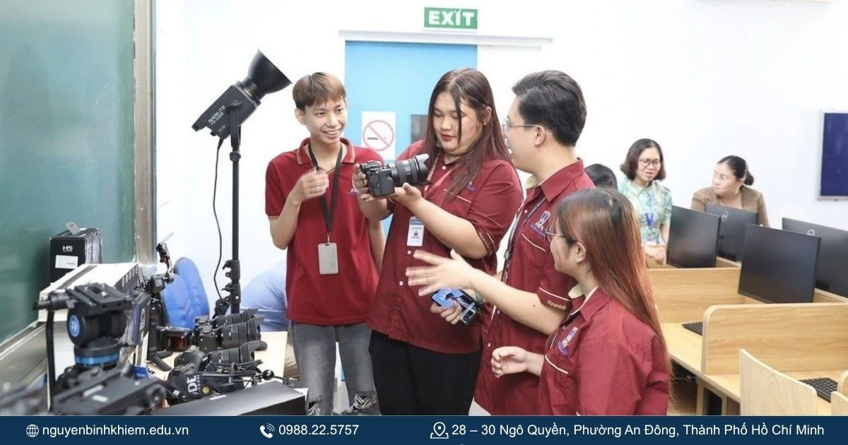 Cơ hội việc làm và mức lương