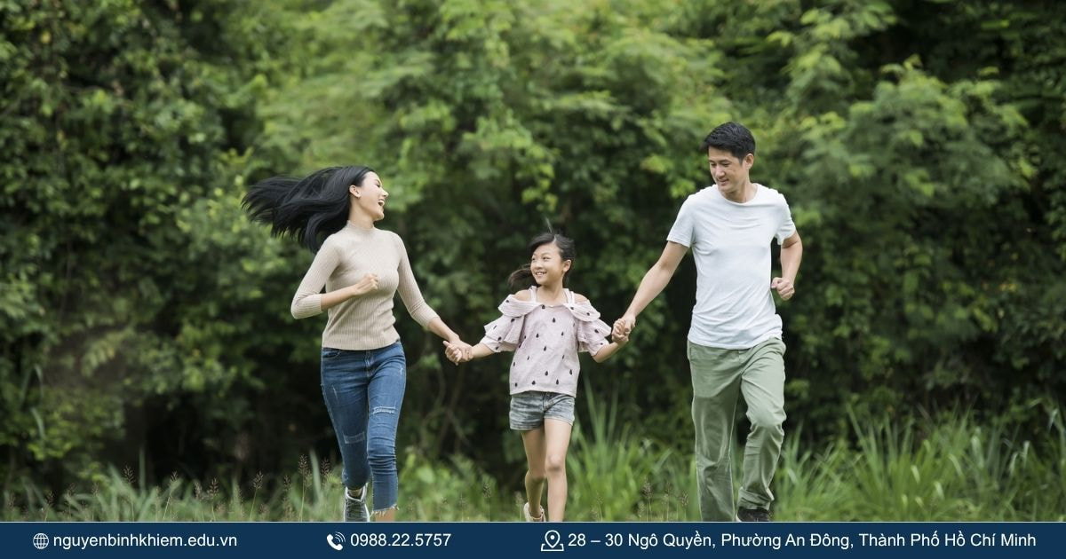 Gắn kết tình cảm giữa cha mẹ và con cái.