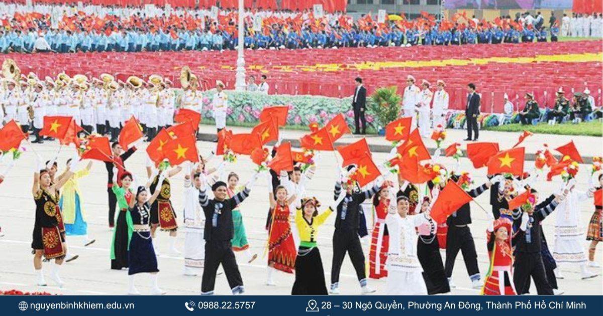 Giữ gìn bản sắc văn hóa Việt Nam.