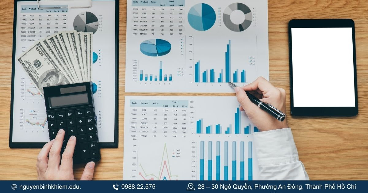 Nhóm ngành Kinh tế - Quản trị - Tài chính.