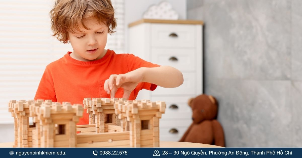 Trò chơi cho bé tại nhà xây dựng pháo đài